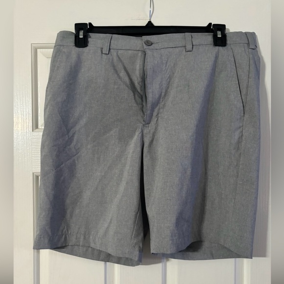 Men’s size 36 light grey shorts; PGA brand - Picture 1 of 3